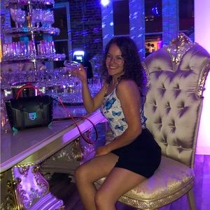 Meet your Posher, Olivia